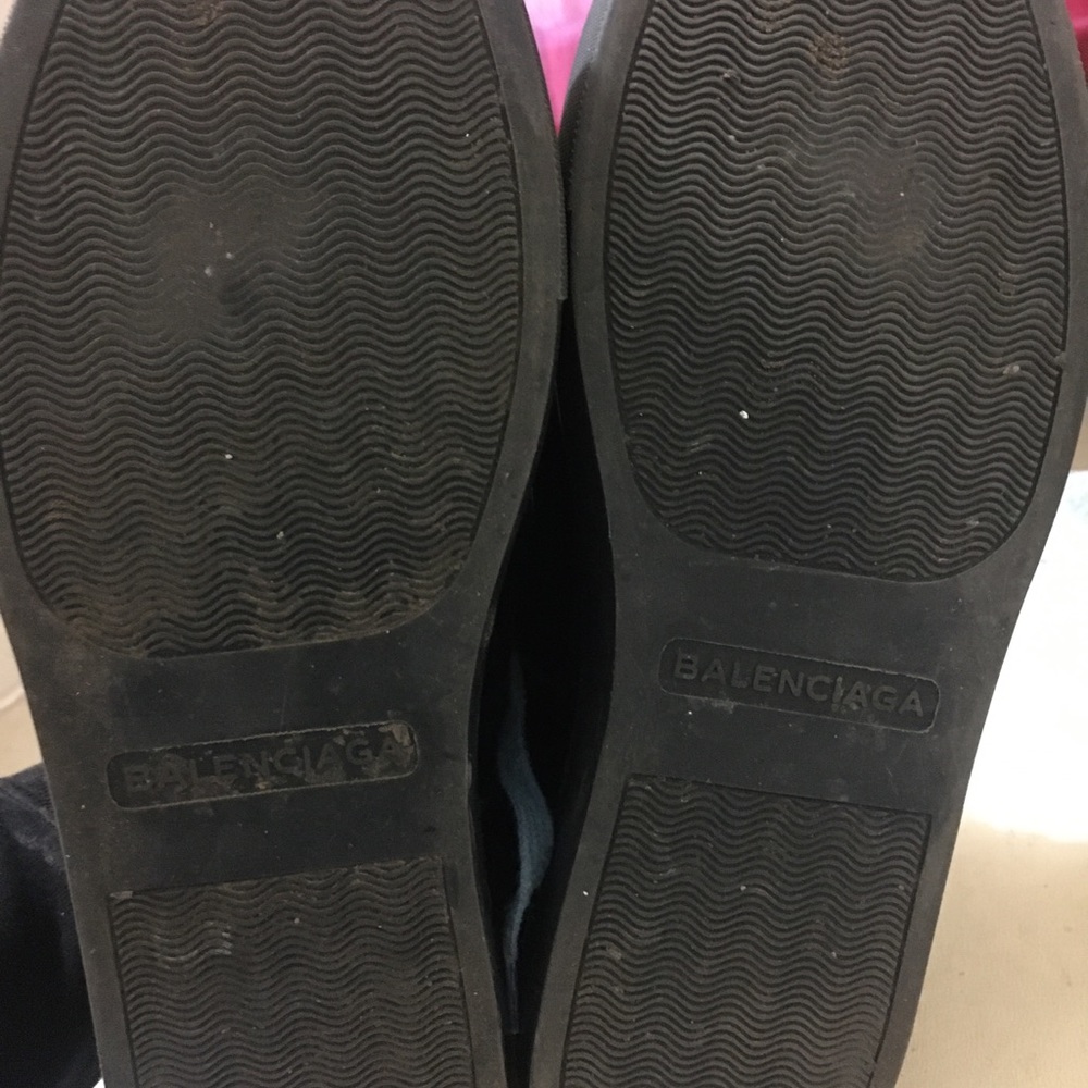SHOES - Picture 6 of 6